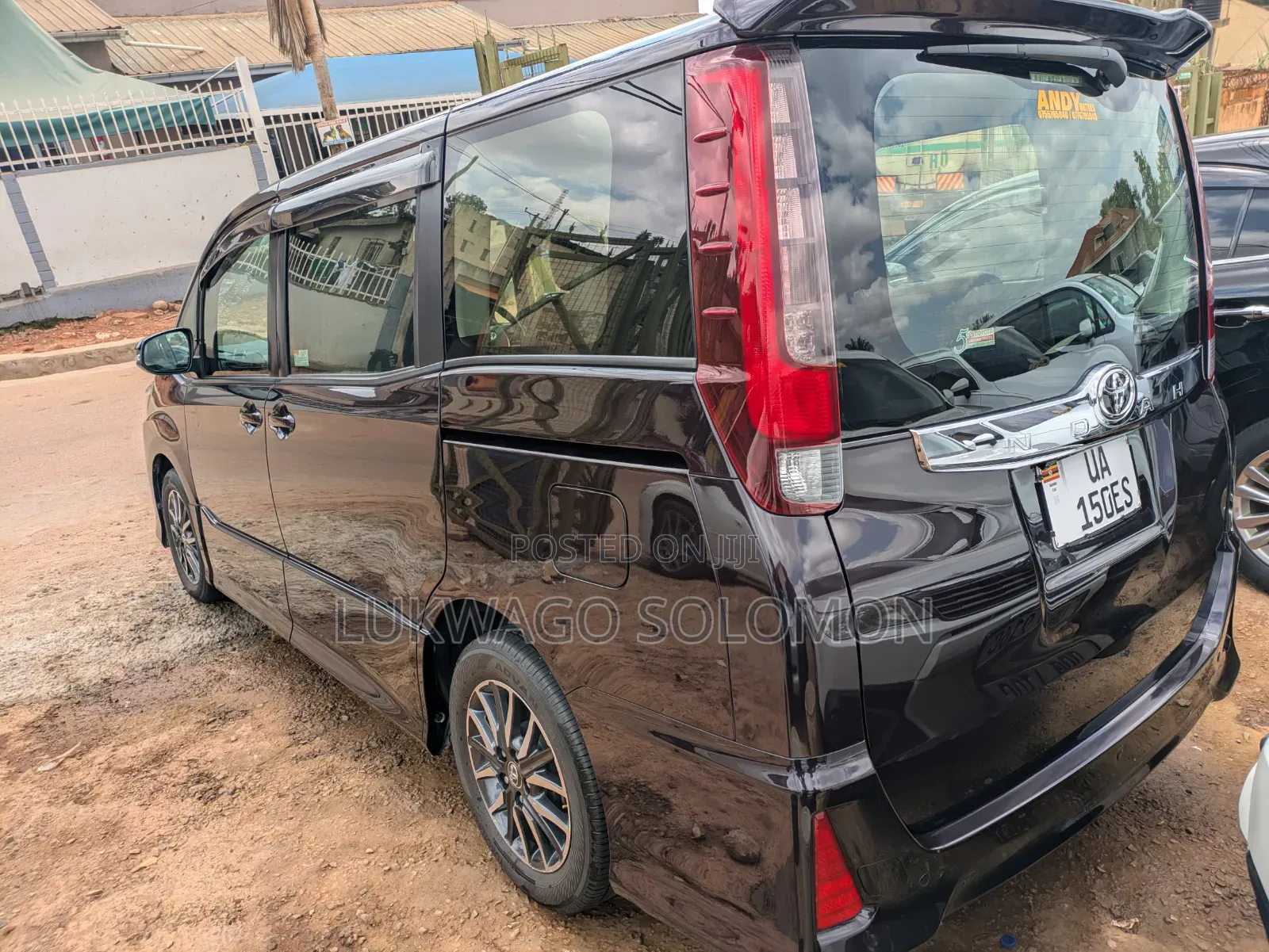 Toyota Noah 2015 Black