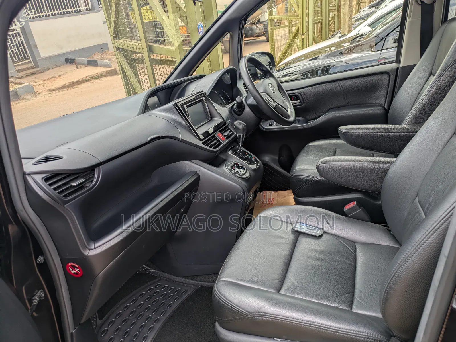 Toyota Noah 2015 Black