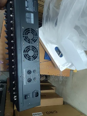 Yamaha Amplified Mixer Twelve Channels (12)