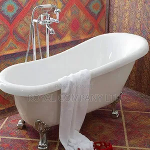 Ceramic Birthtub With Mixer Tap