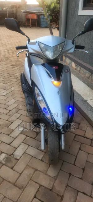 Kymco Xciting 2012 Silver