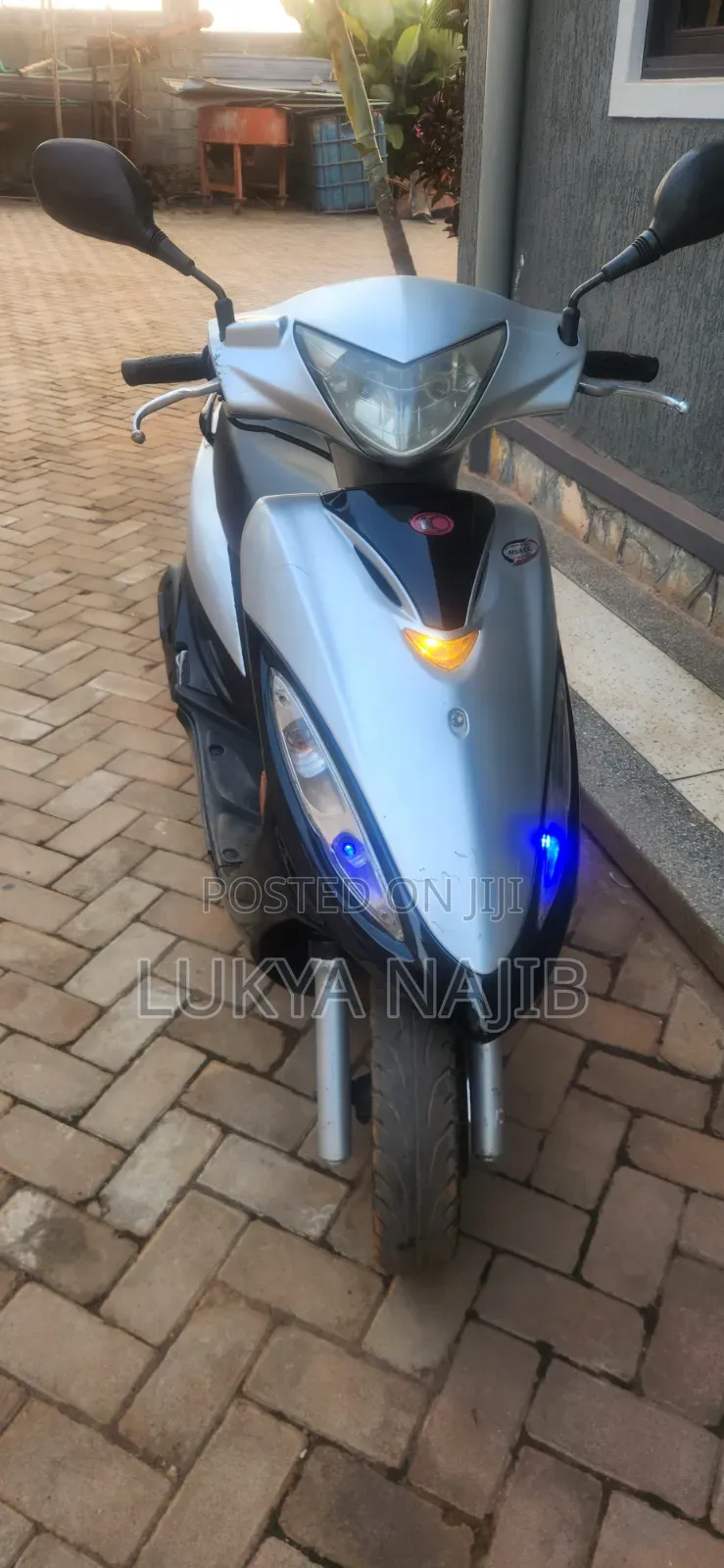 Kymco Xciting 2012 Silver