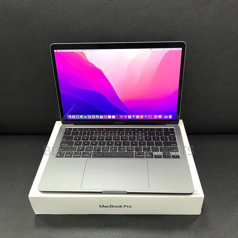 Laptop Apple MacBook Pro 2022 M2 16GB Apple M2 SSD 512GB