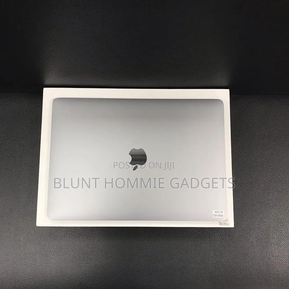 Laptop Apple MacBook Pro 2022 M2 16GB Apple M2 SSD 512GB