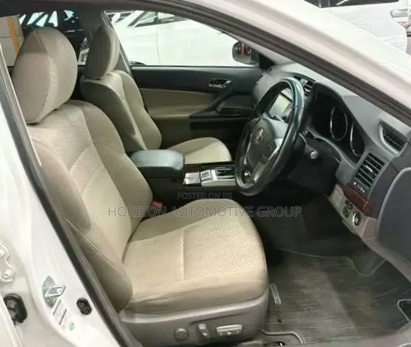 Toyota Mark X 2.5 AWD 2011 White