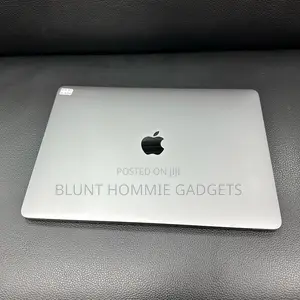 Laptop Apple MacBook Pro 2017 8GB Intel Core i7 SSD 512GB