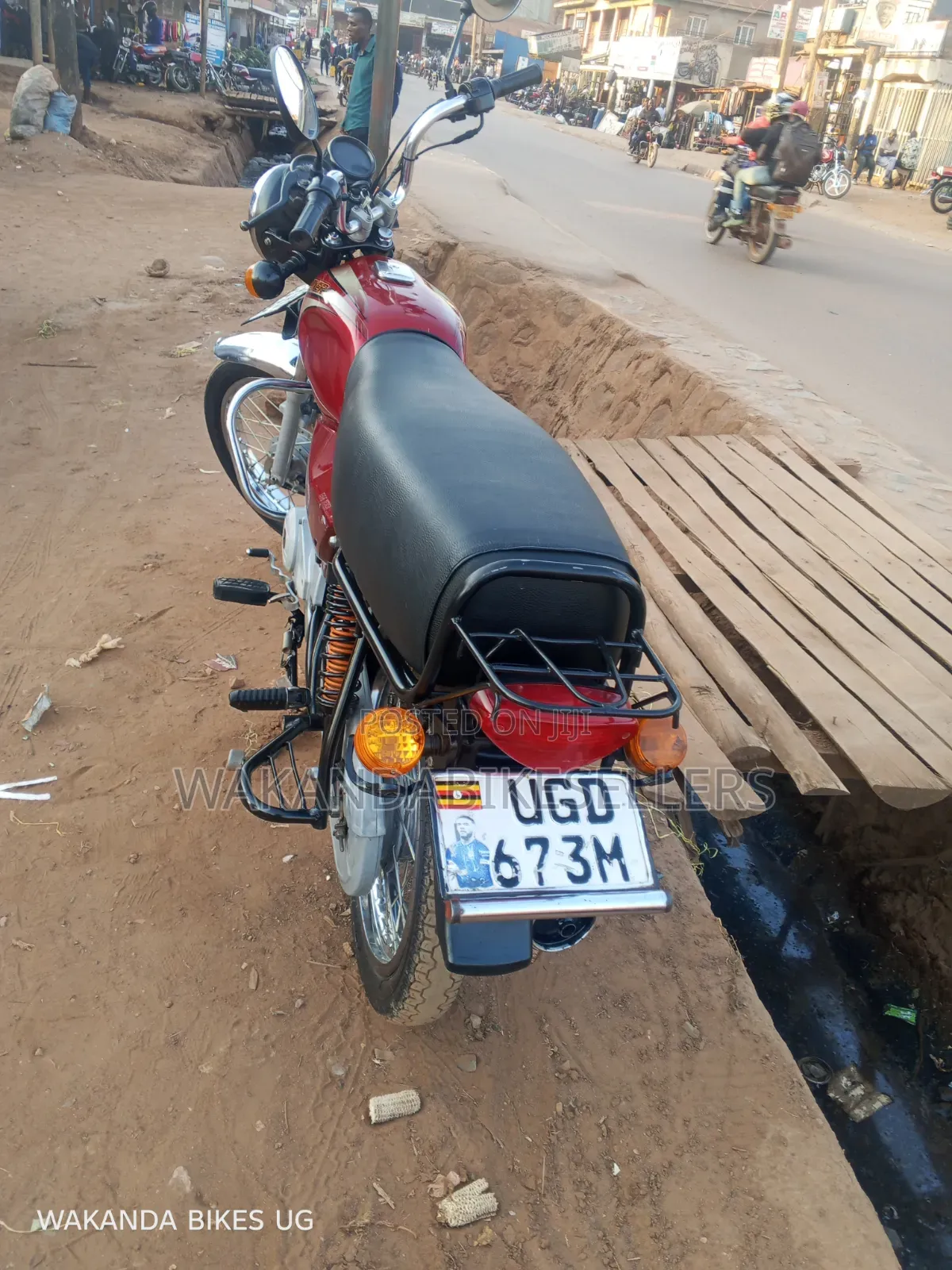 Bajaj Boxer 100 2023 Red