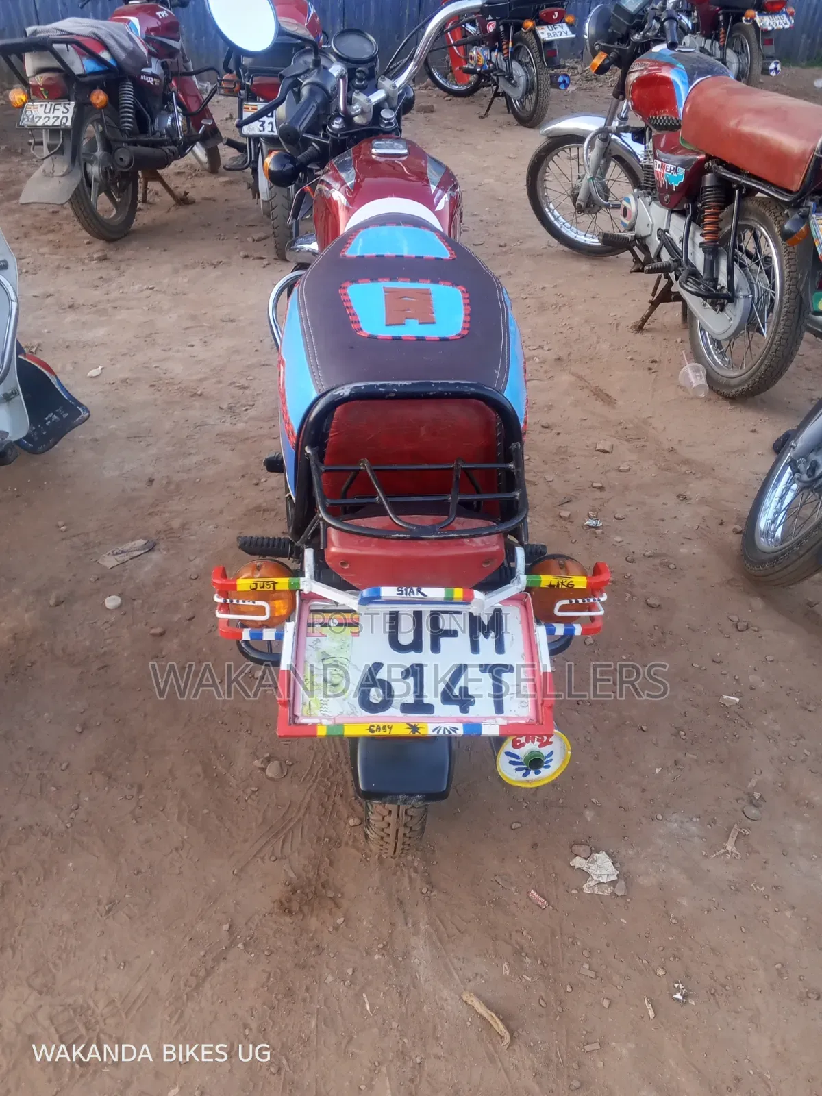 Bajaj Boxer 100 2022 Red