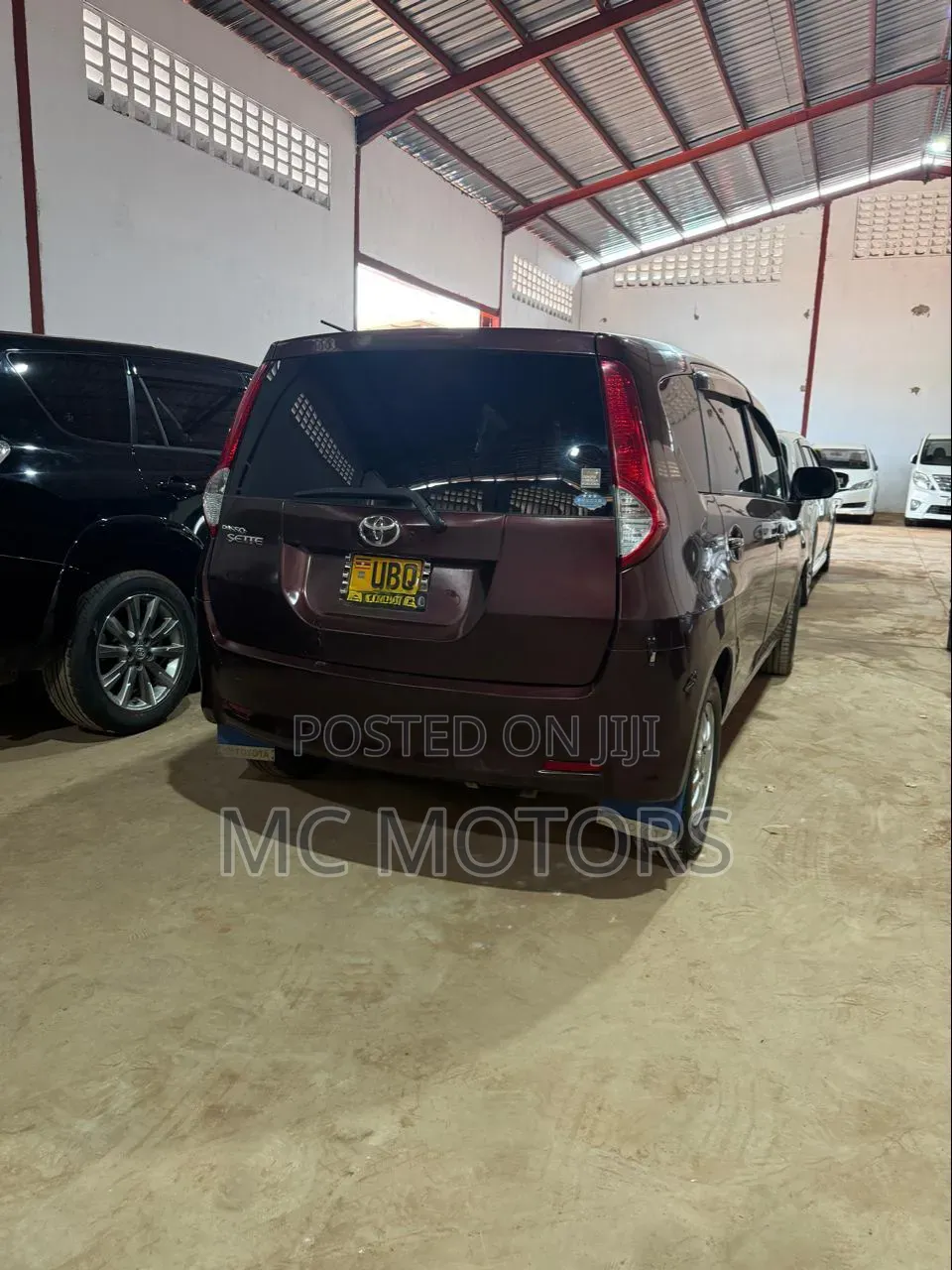 Toyota Passo Sette 2009 Burgundy