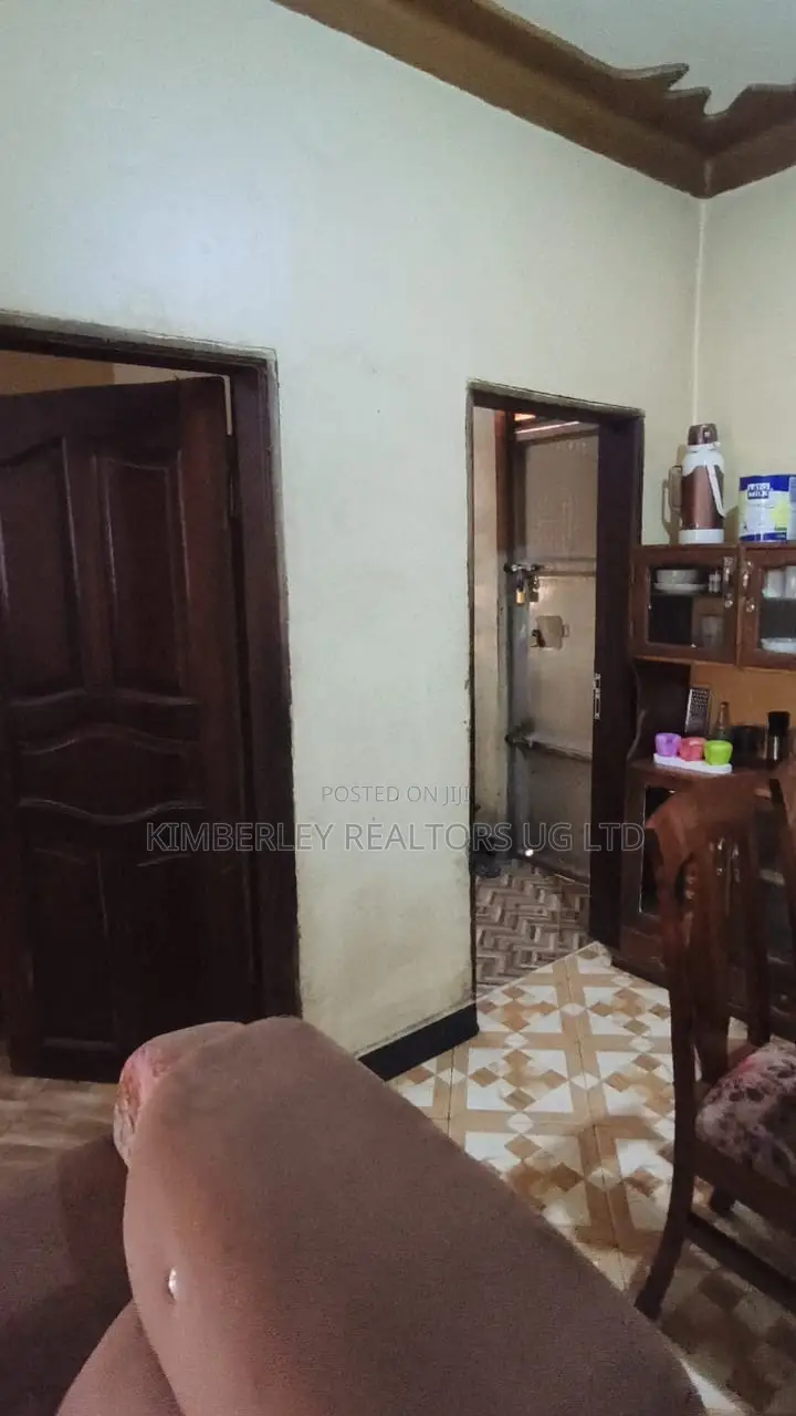 3bdrm House in Division A for sale