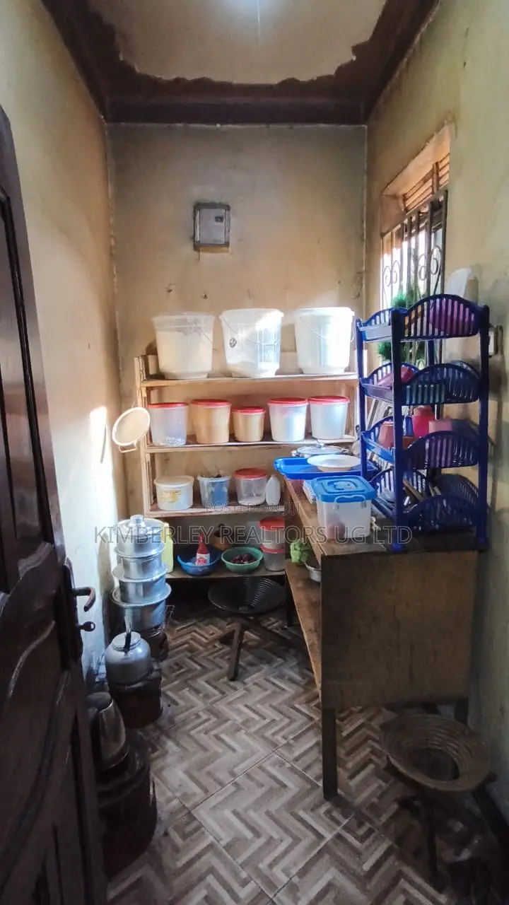 3bdrm House in Division A for sale