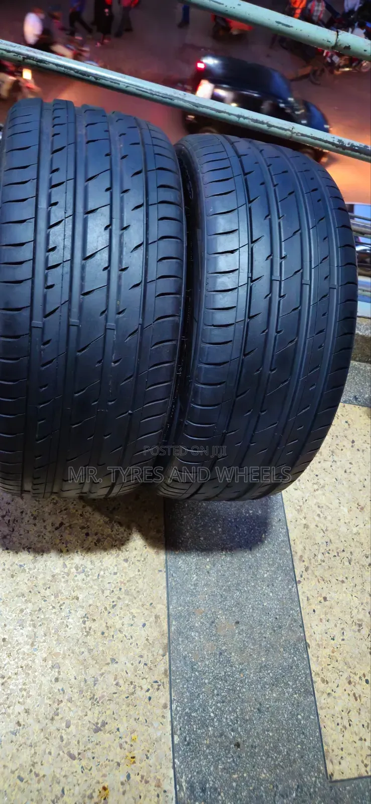 275 40 R20 Very Gd Size for Ur Car Upgrade Order We Deliver.