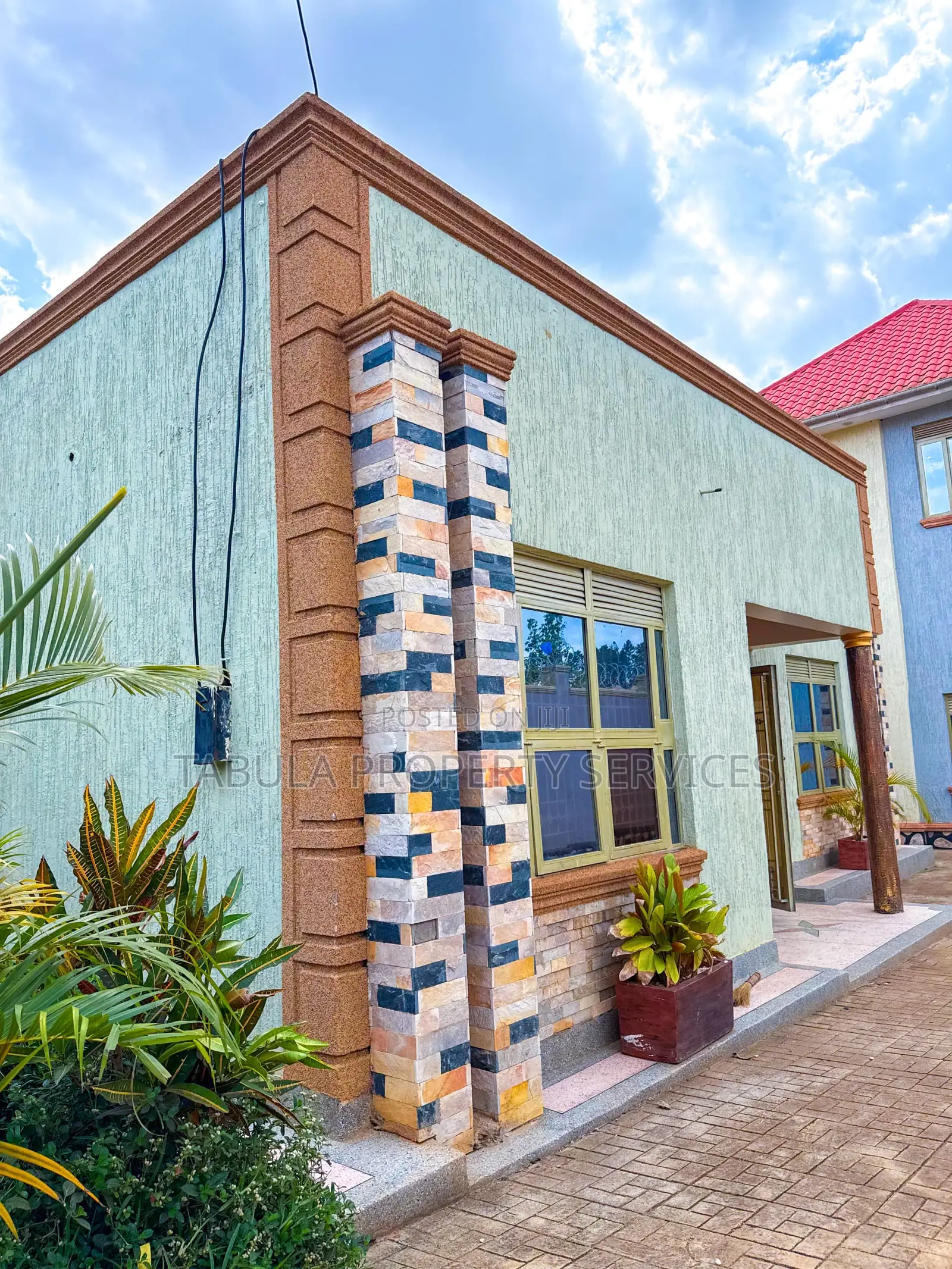 4bdrm House in Flat House, Wakiso / Wakiso for sale