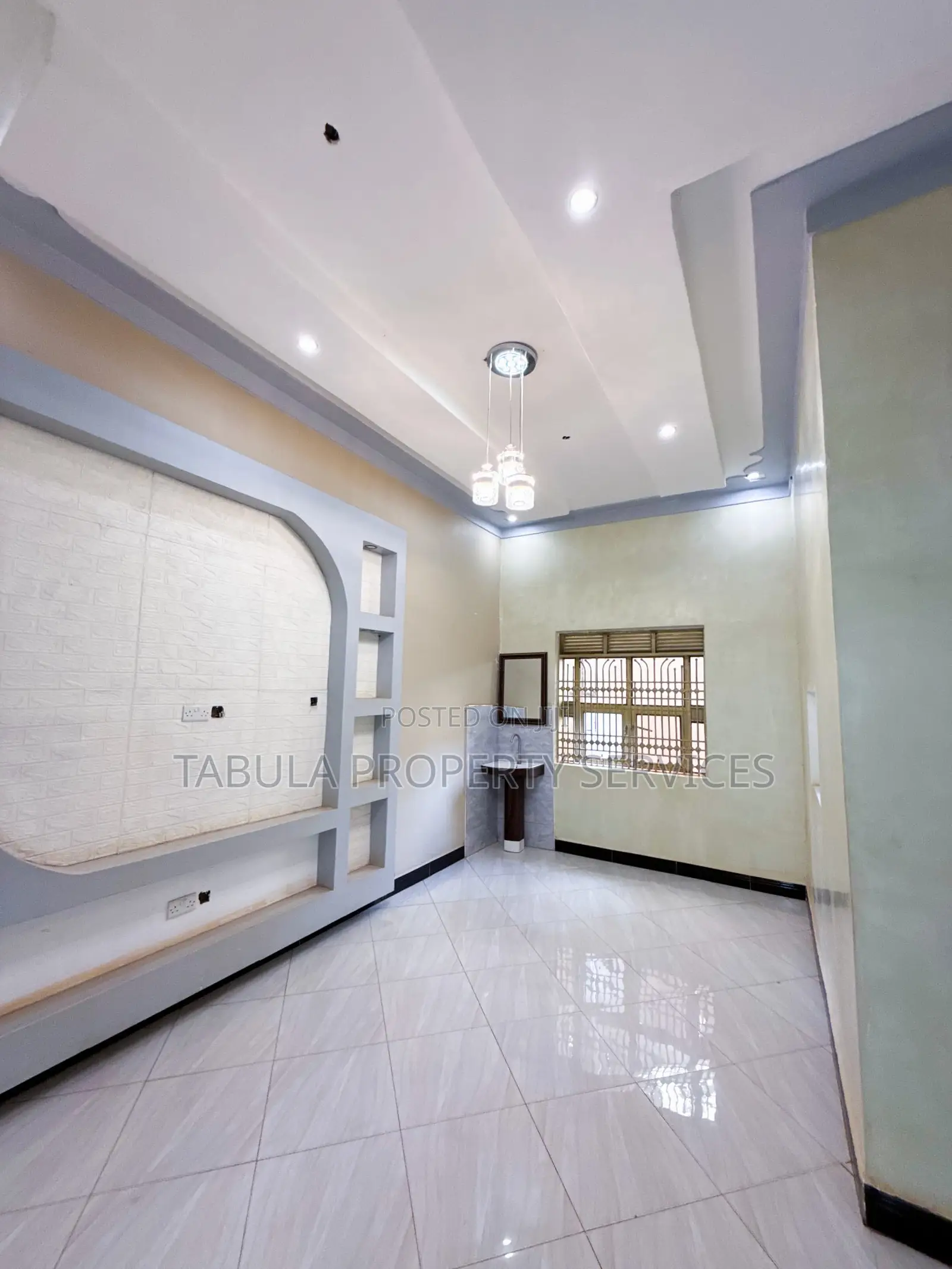 4bdrm House in Flat House, Wakiso / Wakiso for sale