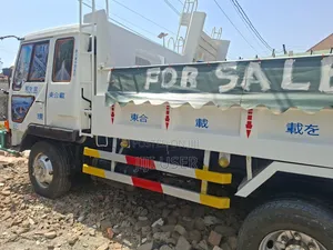 Mitsubishi Fuso Fighter Dumper
