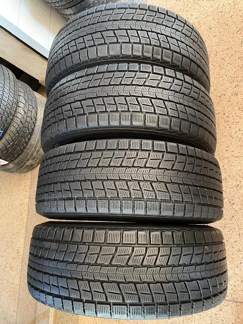 265 60 R18 Dunlop We a the Care Taker of Ur Car Tires Order We Deliver