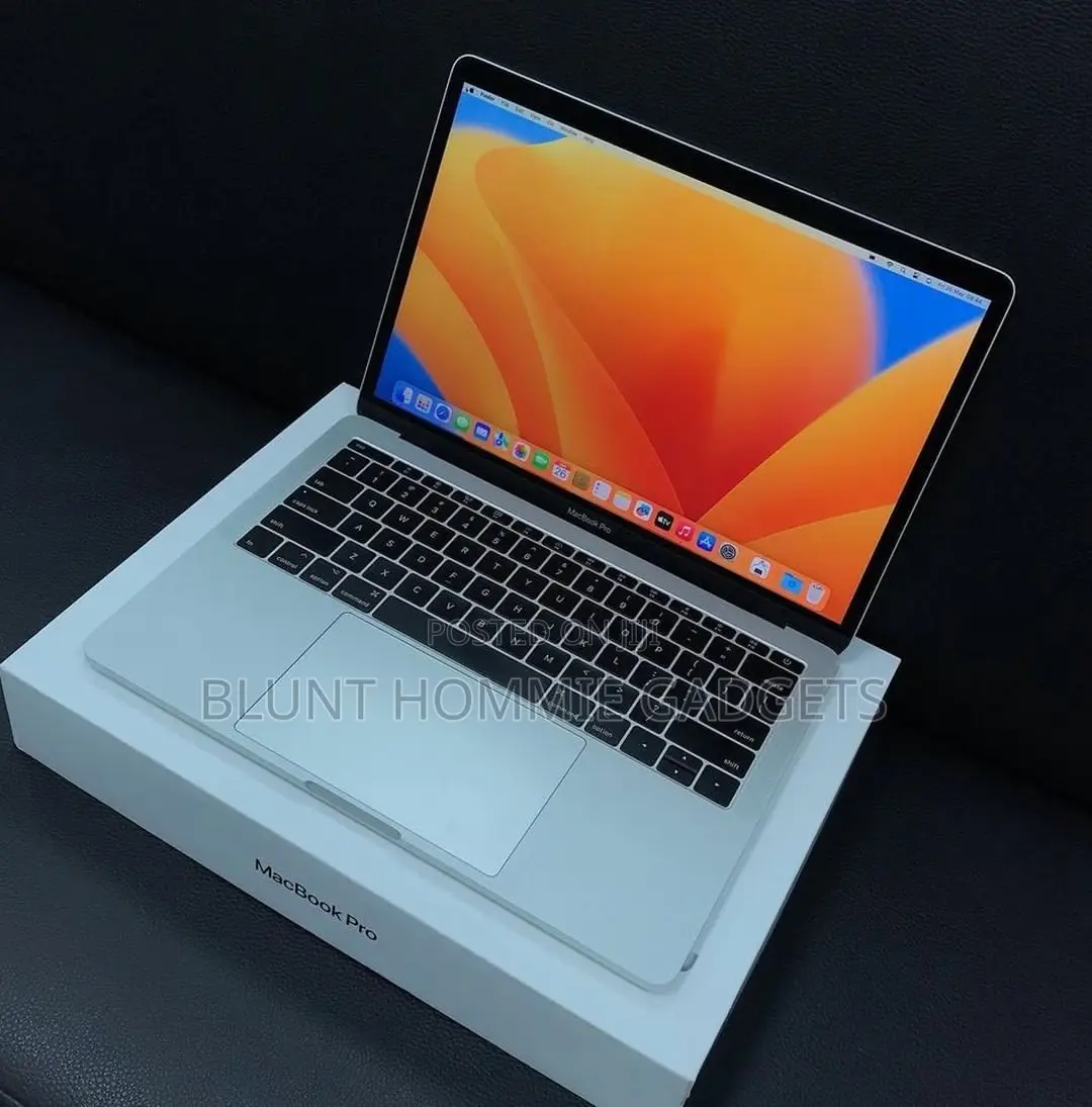 Laptop Apple MacBook Pro 2017 16GB Intel Core i7 SSD 256GB