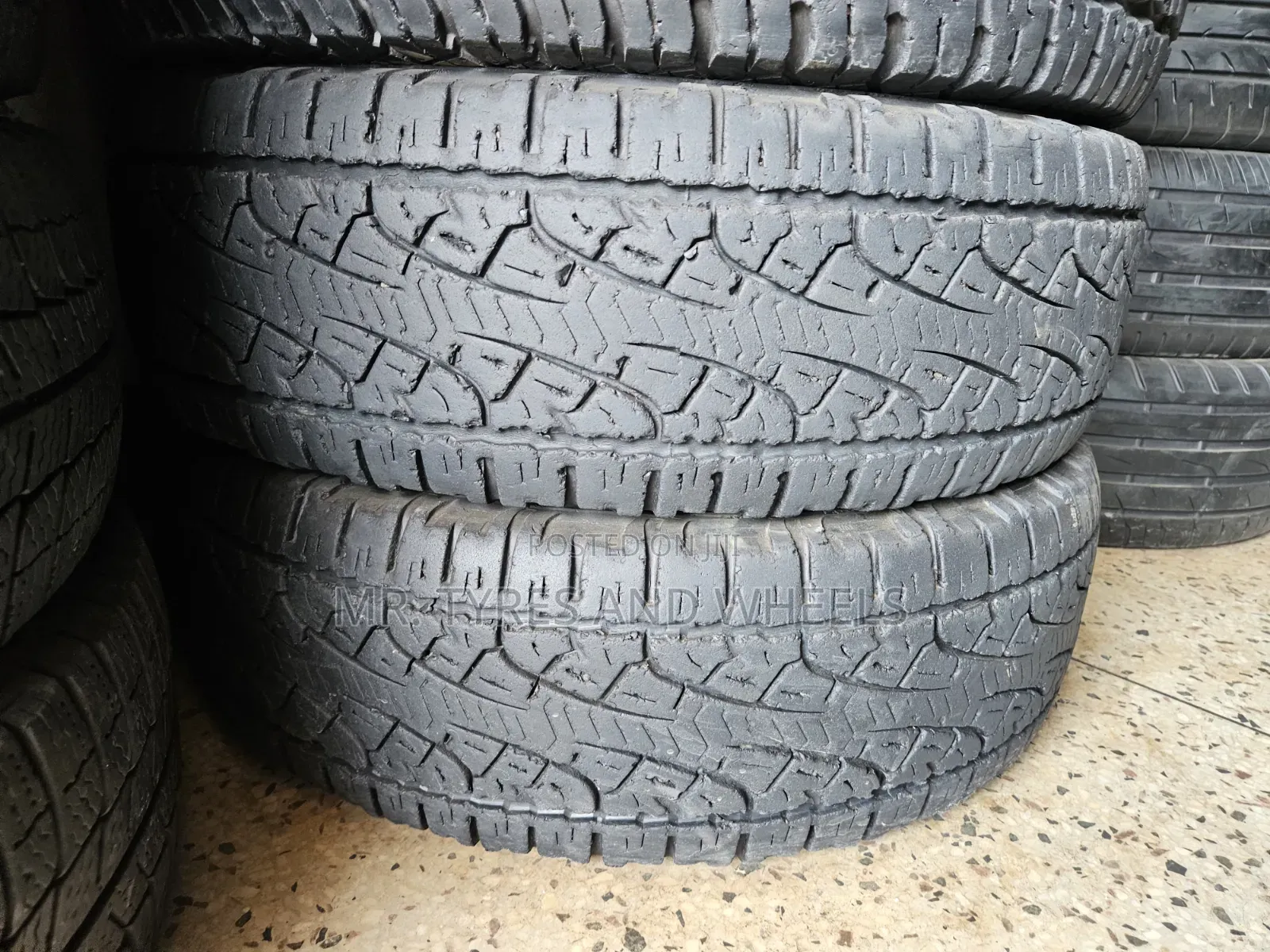 215 75 R15 Pileri Only 2 Pises Available Came Take Them Also.