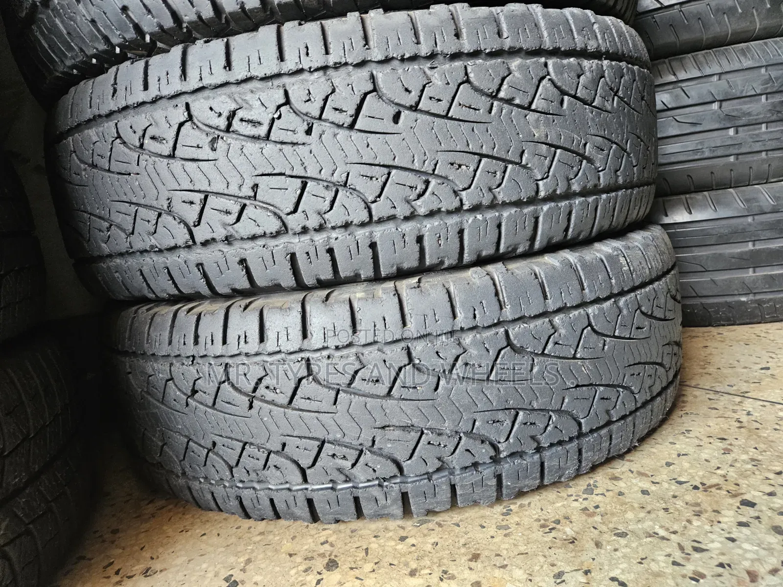 215 75 R15 Pileri Only 2 Pises Available Came Take Them Also.