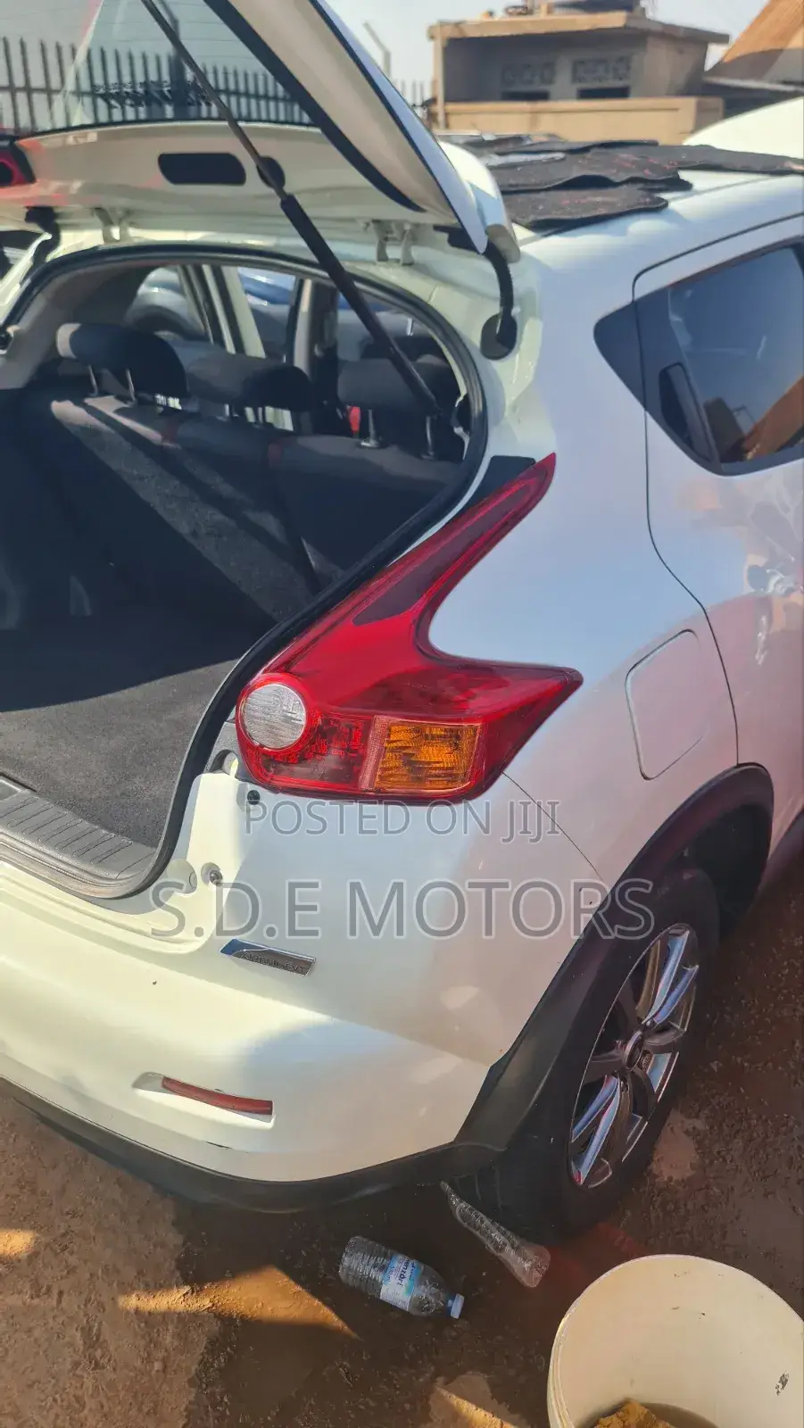 Nissan Juke 2011 White