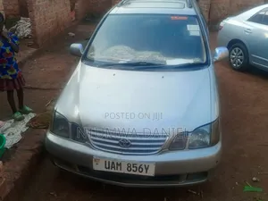 Toyota Gaia 2001 Gray