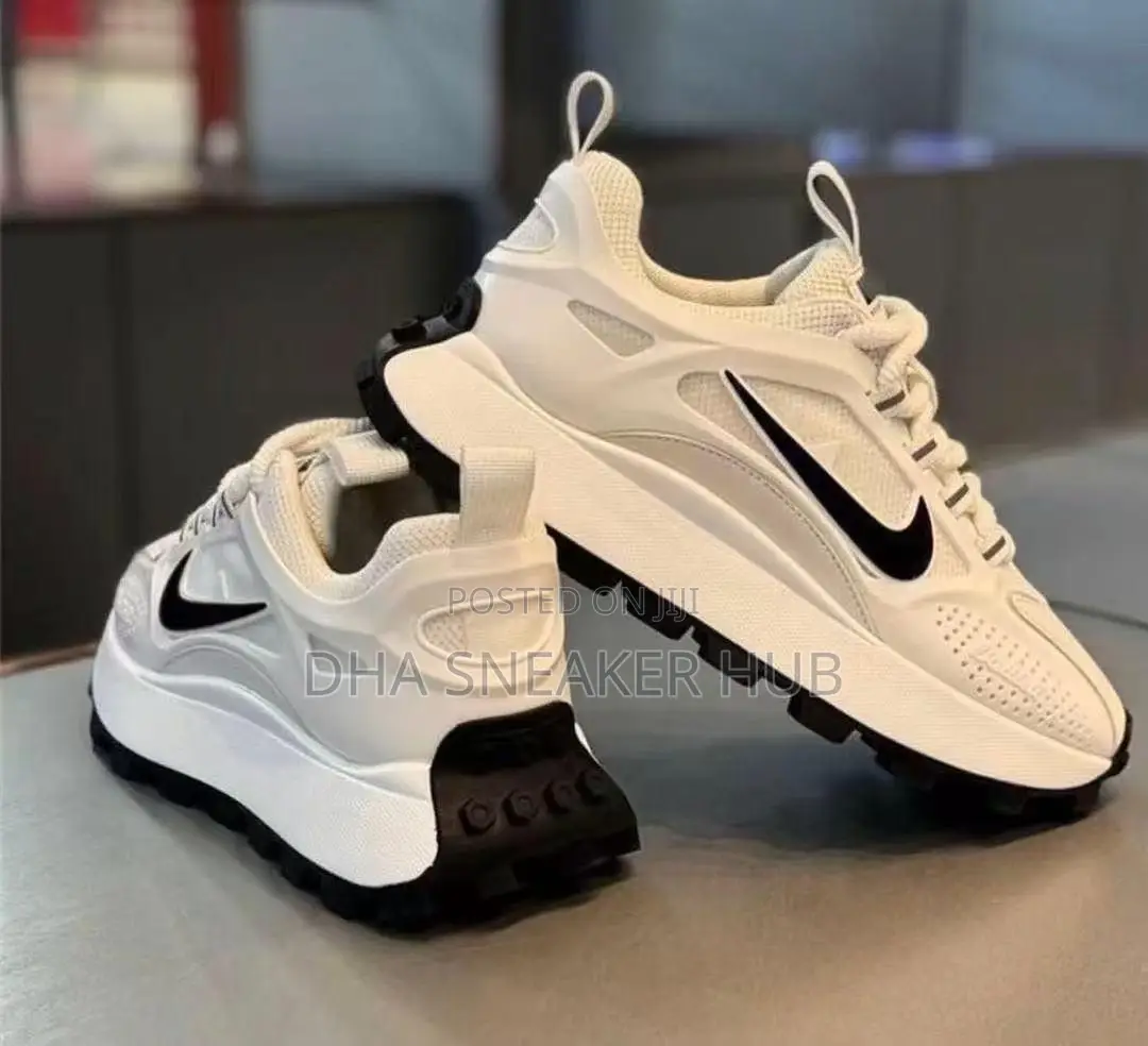 Nike Bailele White Casual Sneakers
