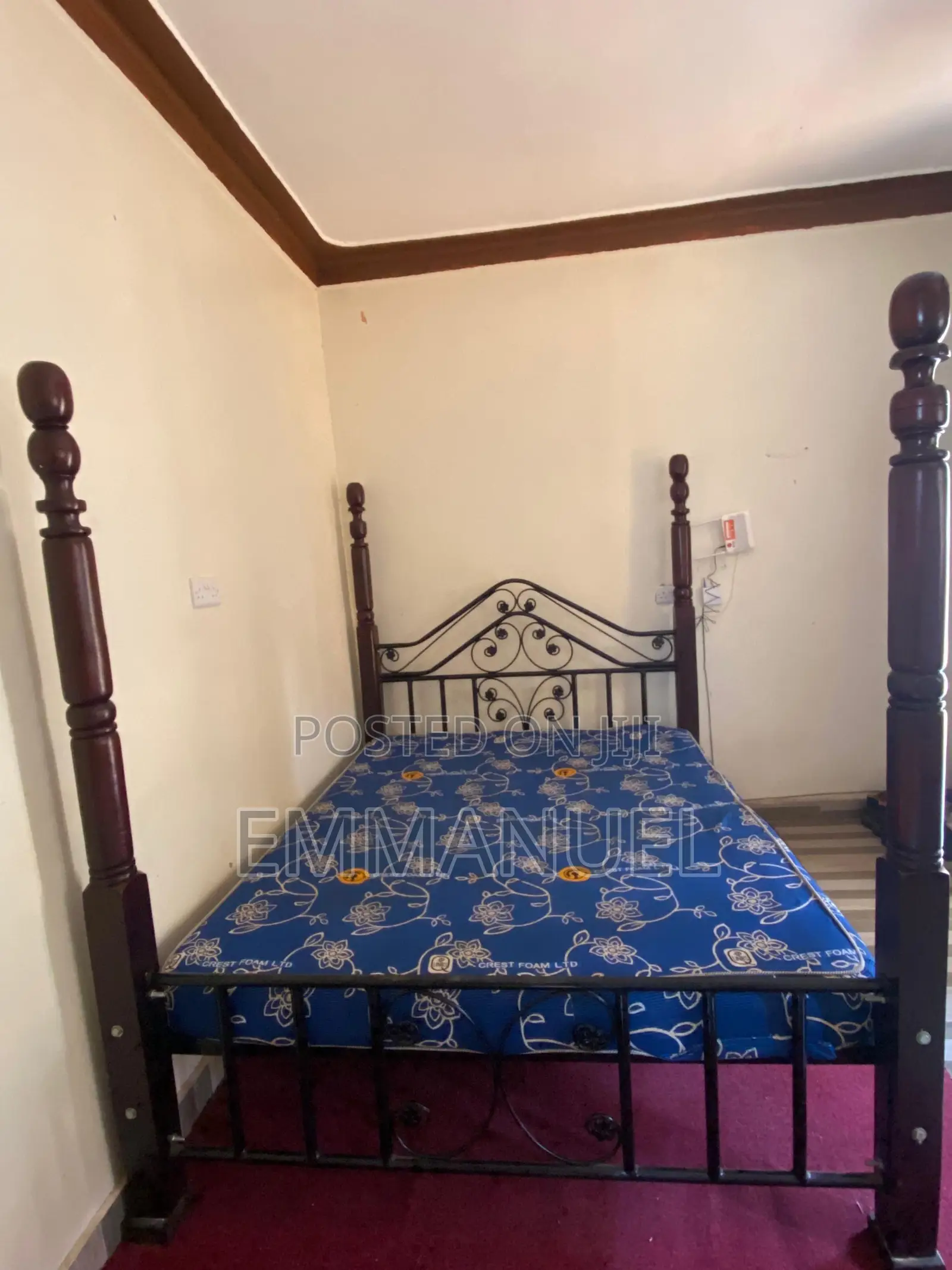 Bed - Mix of Metal and Wood