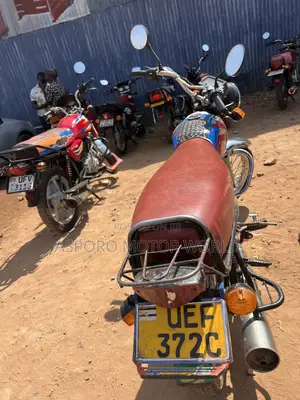 Bajaj Boxer 100 2019 Red