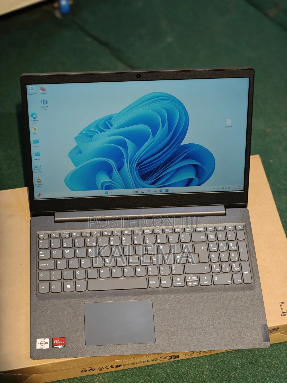 New Laptop Lenovo Ideapad 3 4GB AMD Ryzen 3 SSD 128GB