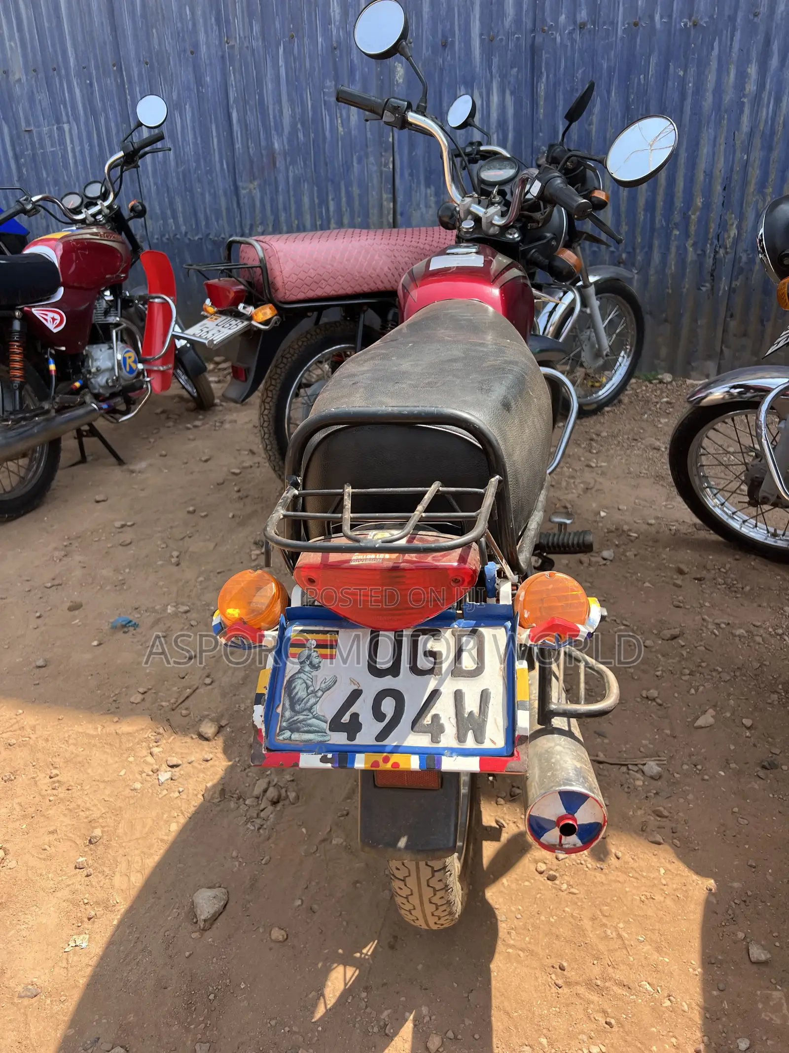 Bajaj Boxer 100 2024 Red
