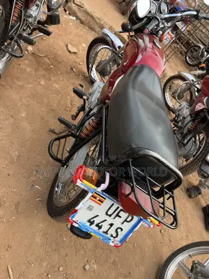 Bajaj Boxer 100 2022 Red