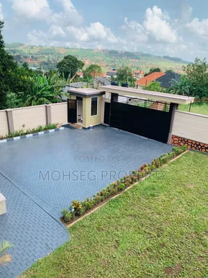 Furnished 5bdrm House in Central Division for sale