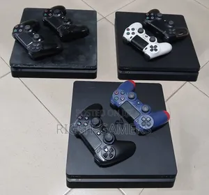 Chipped Ps4 Slim With 2 Pads (Full Set)