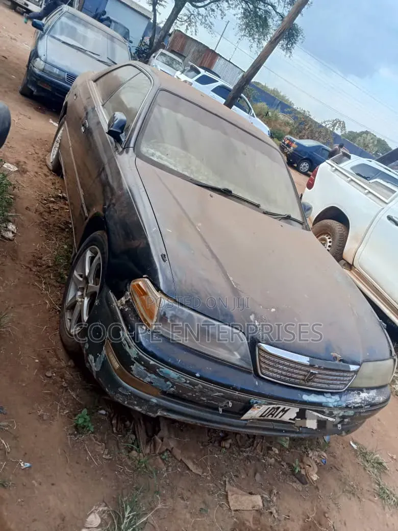 Toyota Mark II 2.0 RWD 2000 Black