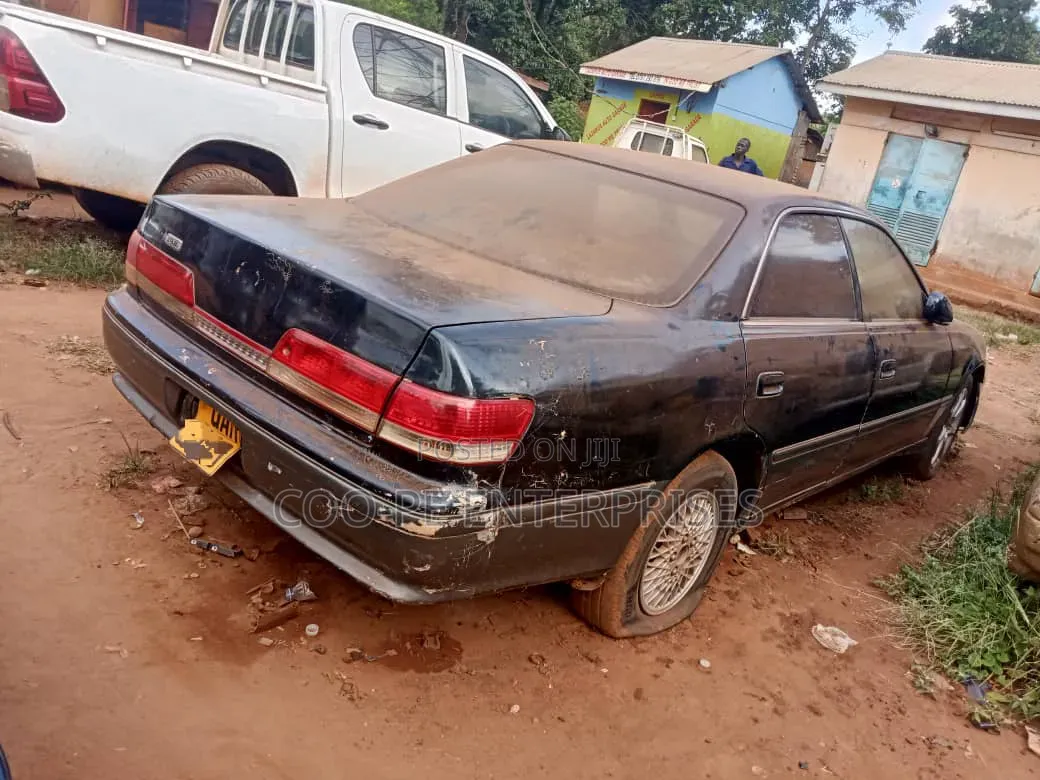 Toyota Mark II 2.0 RWD 2000 Black