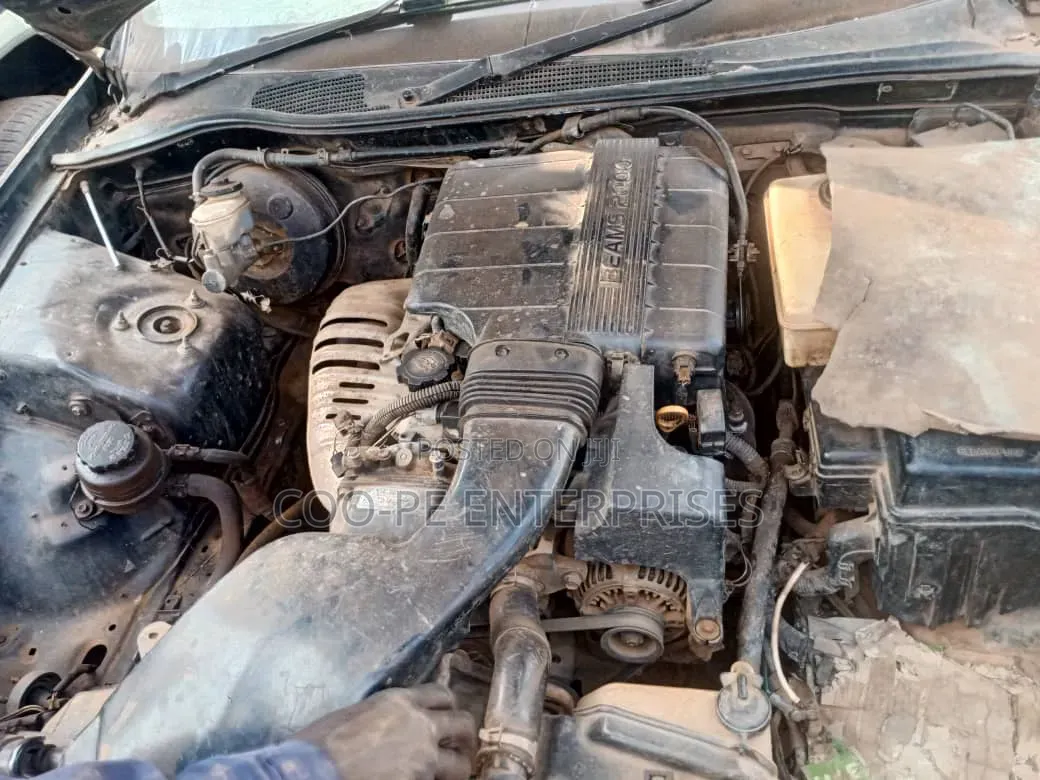 Toyota Mark II 2.0 RWD 2000 Black