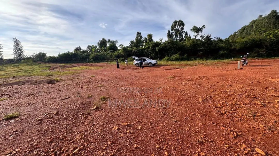 3 Plots Of Land Up For Grab In Kitende