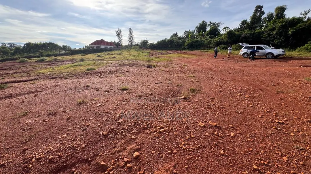 3 Plots Of Land Up For Grab In Kitende