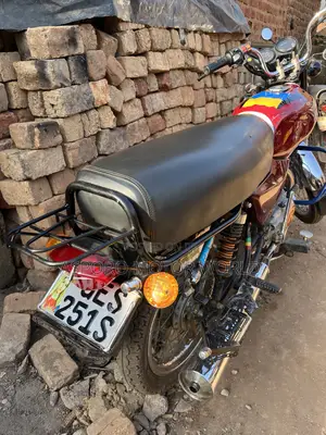 Bajaj Boxer 100 2021 Red