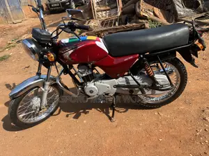 Bajaj Boxer 100 2017 Red