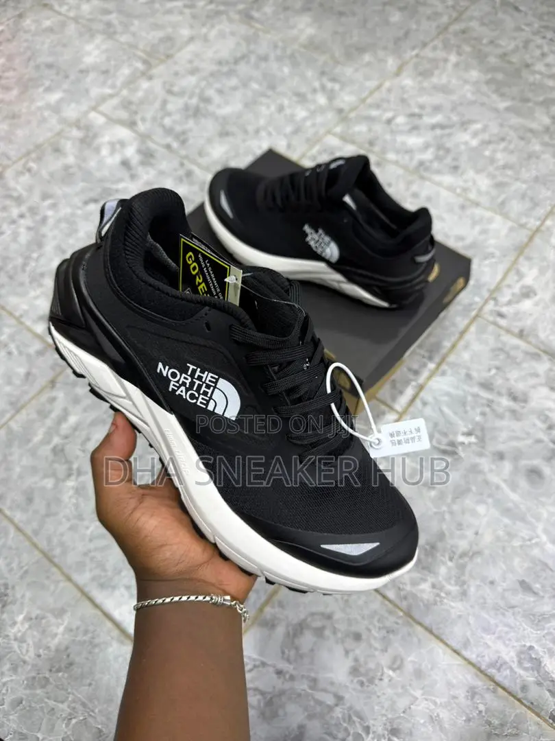 The North Face Premium Sneakers Black