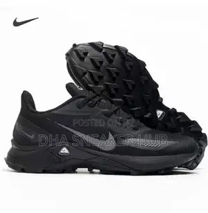 Nike Premium Black Sneakers