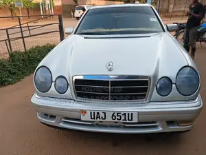 Mercedes-Benz E200 2002 Silver