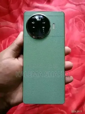 New Tecno Spark 20 Pro Plus 256 GB Green