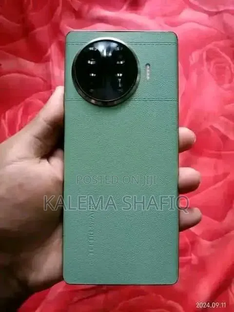 New Tecno Spark 20 Pro Plus 256 GB Green