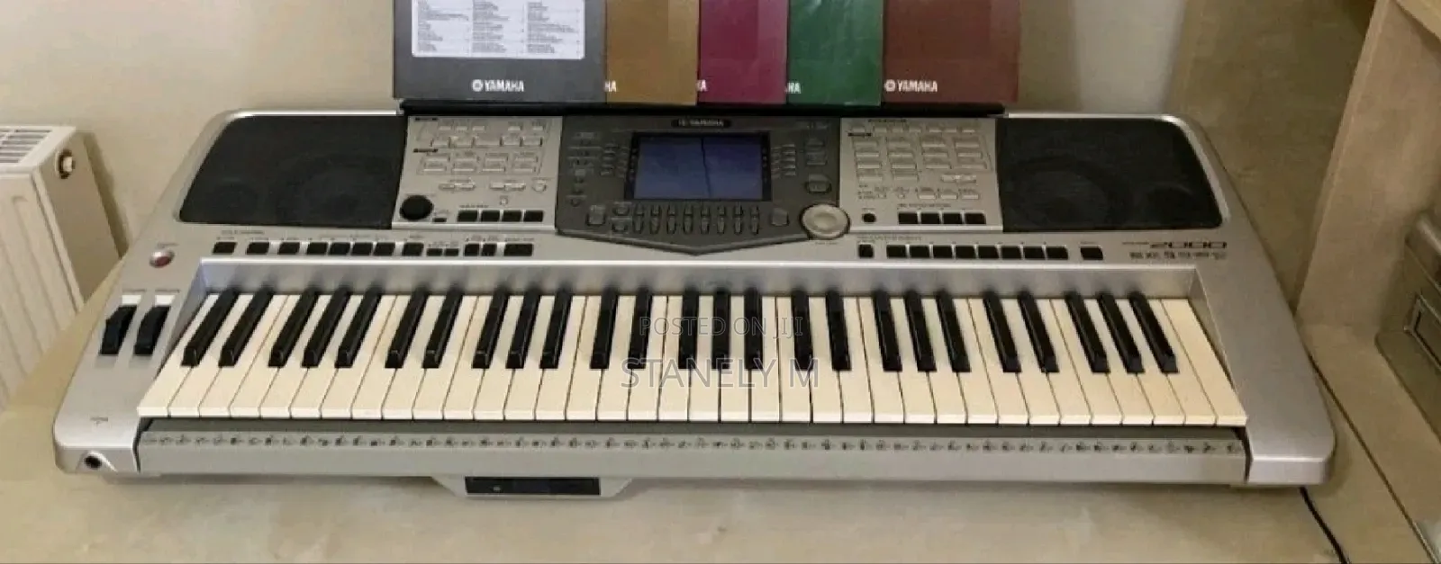 Yamaha PSR 2000 Keyboard Piano