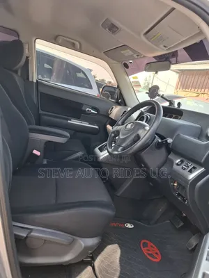 Toyota Corolla Rumion 2011 Silver