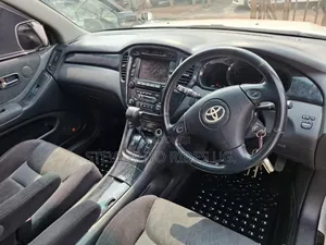 Toyota Kluger 2006 White