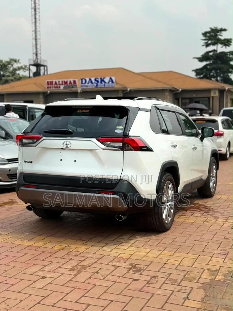 Toyota RAV4 Limited AWD 2020 White