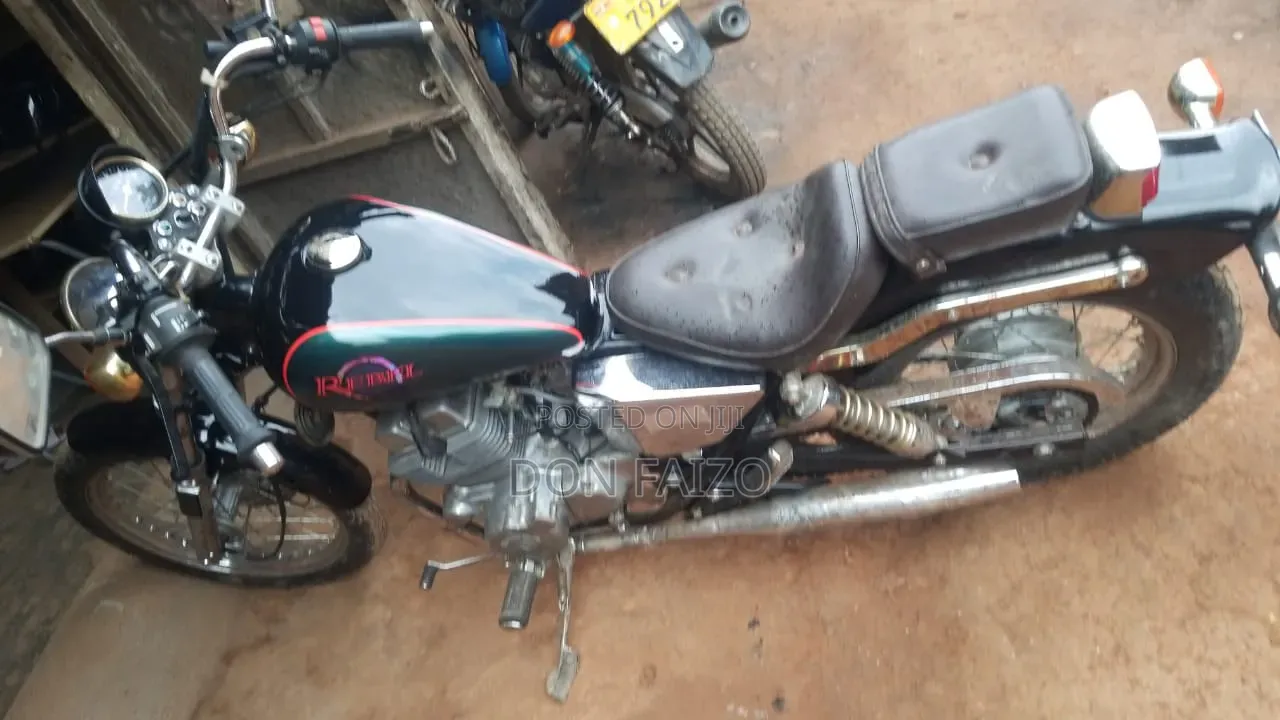 Honda 2005 Black